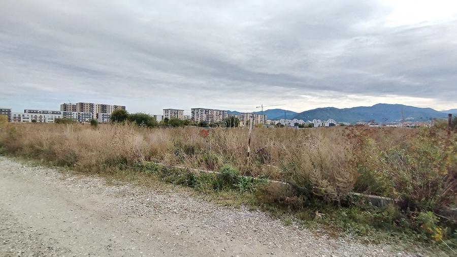 Teren Intravilan Tractoru