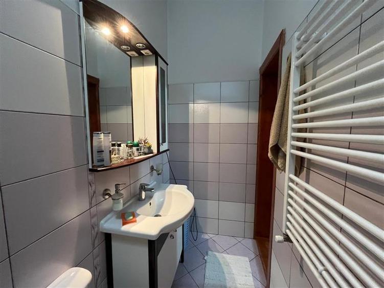 Lugoj, Casa 6 Cam., Teren 511 Mp., Str. Oituz. nr.1