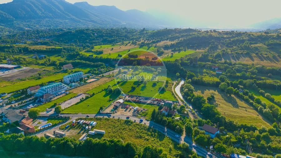Teren intravilan 7.660 mp lângă Bran, panoramă 360°, comision 0%