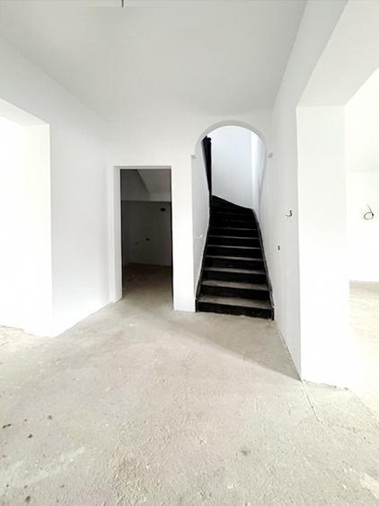 Casa Curte Proprie Zona Centrala