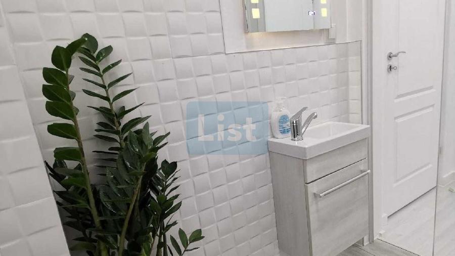 House for sale 6 Rooms, Episcop Ioan Alexi Street, Oradea