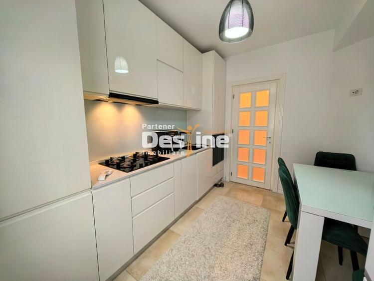 Duplex modern cu design britanic 7 camere D+P+1+M 160 mp