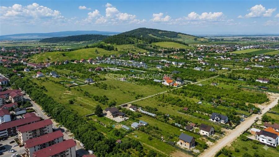 Resedinta stil, 3 dormitoare, sistem termic in pardoseala, terasa, lot 530 mp, S - 6