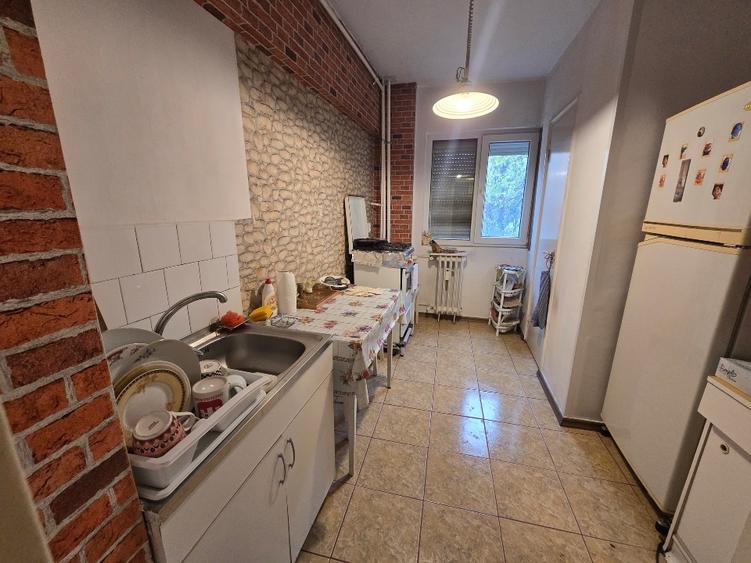 Propietar -3 camere, decomandat, mobilat si utilat, Metrou, Iancului