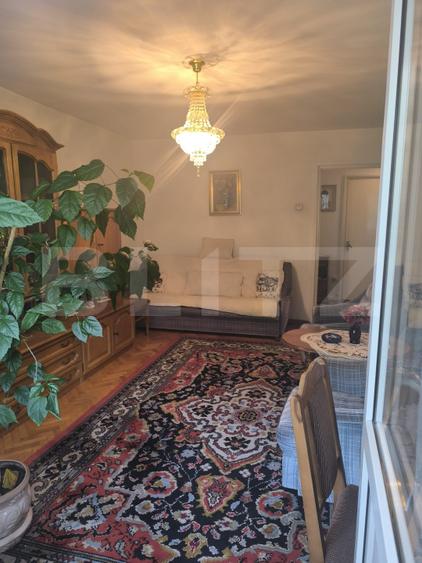 Apartament de vanzare, cu 3 camere si 3 balcoane, 74 mp, zona Manastur