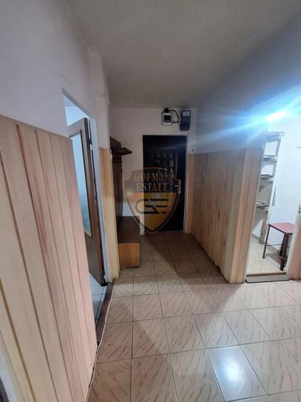 3 camere Inel II Eliberării 60mp parter 2 intrari gaze la usa pozitie comerciala