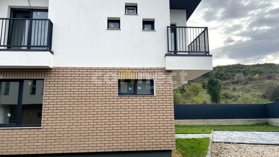 Casă de vânzare |5 camere| grădină 250mp, 2 parcări | Florești, zona Terra - 12