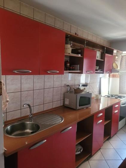 Ap 3 camere / 4/4 /Renovat/ Focșani/VN, Zonă Pompieri