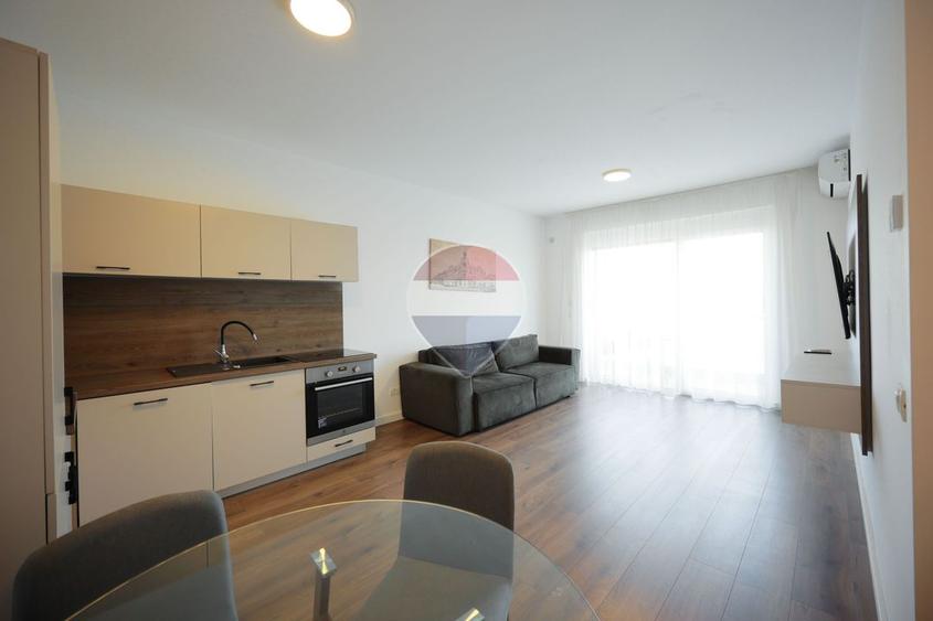 De vânzare apartament cu 2 camere și parcare - Grand Hill Residence