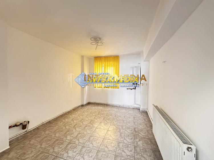 INCHIRIERE Spatiu Comercial CETATE Bulevard 34 mp. Centrala Termopane Contoare - 9