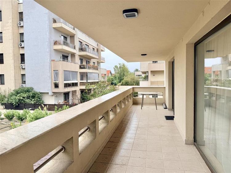 3 Modern Rooms OMV Pipera  Parking and Storage