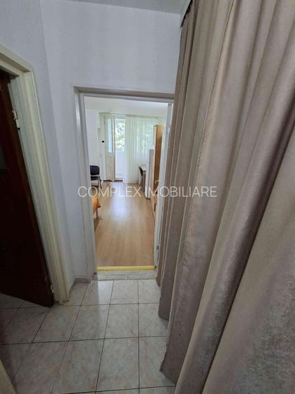 Gorjului Metrou Garsoniera la cheie Bloc Reabilitat - 3