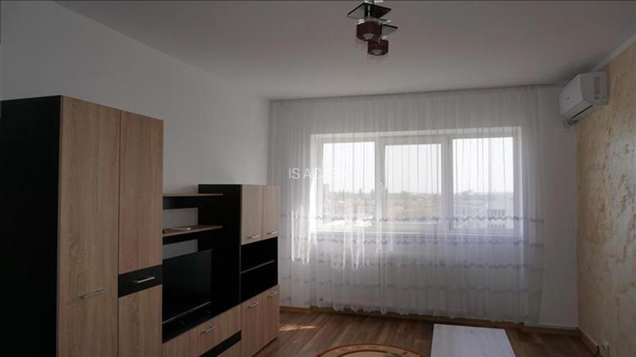 Apartament decomandat cu 3 camere la Ciuperca - 2