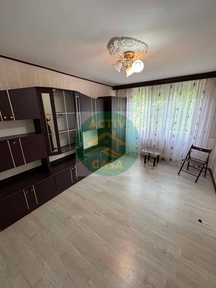 DE VÂNZARE – APARTAMENT CU 2 CAMERE DECOMANDATE