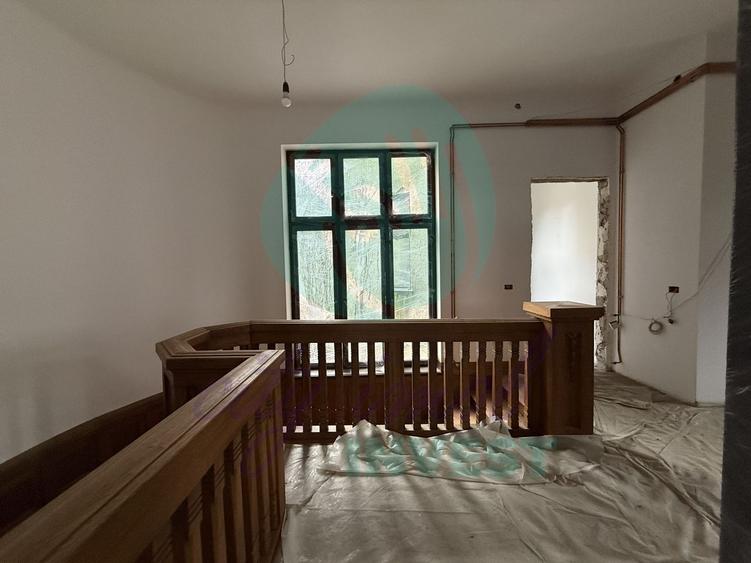 Apartament boieresc partial renovat