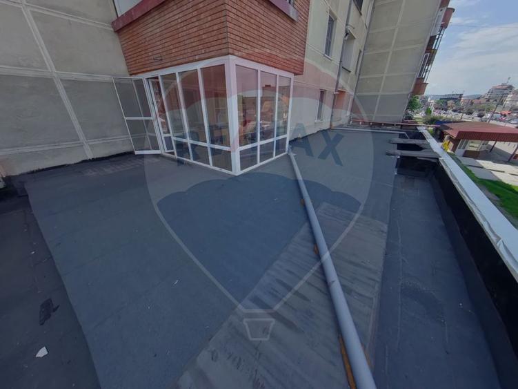 Apartament 3 camere, blocul M.A.I, terasă 80 MP!