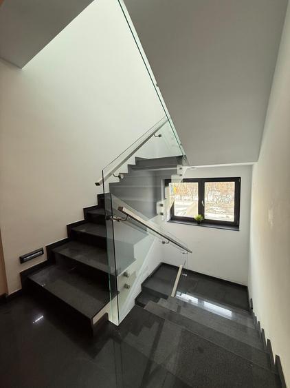 3 Camere Mobilat Utilat Metrou 10 minute 2 Locuri Parcare