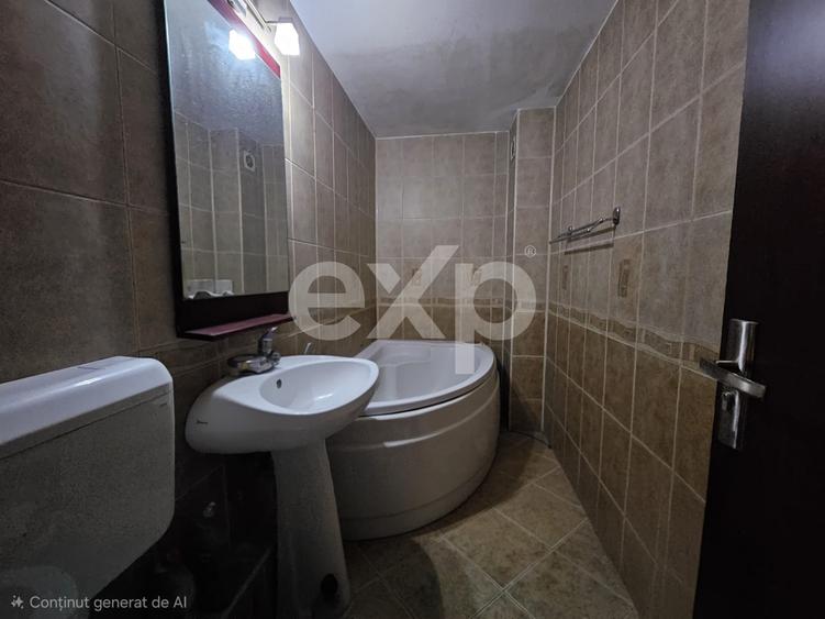 Apartament de vanzare 4 camere zona Nerva Traian