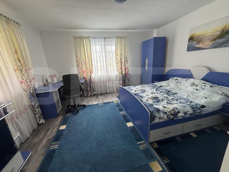 Casa de vanzare, cu panouri fotovoltaice, si 10 ari de teren. - 2
