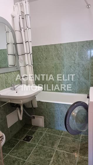 Apartament 2 camere, zona Spitalului de copii, spatios