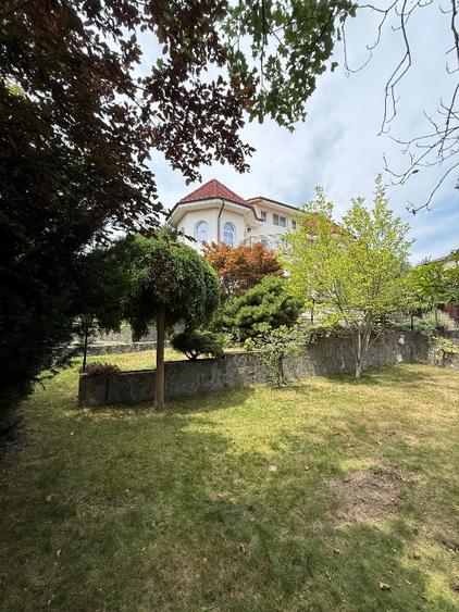 Casă individuală de închiriat | 250 mp utili | Teren 900 mp | Zona Sud – Râmnicu