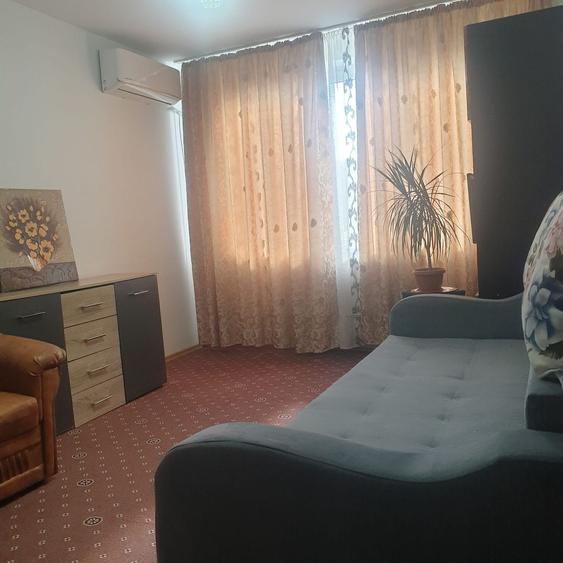 De vânzare apartament 2 camere Cartier Hipodrom etaj intermediar