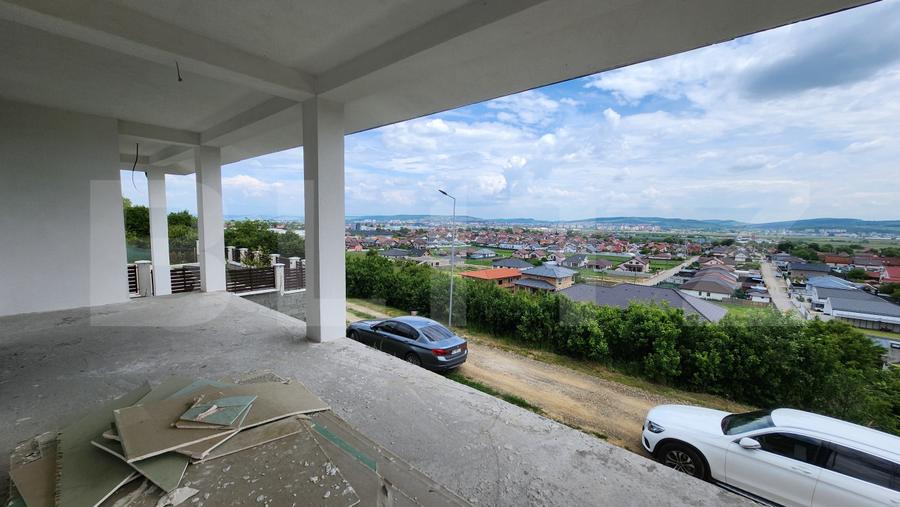 Casa pe un singur nivel, 180 mp, zona Nazna