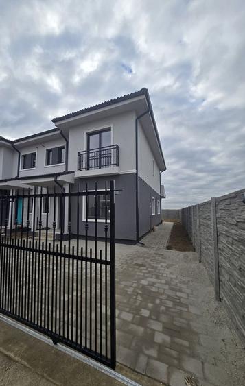 Giroc-Bld. Aviatiei | 5 camere | 3 bai | Bucatarie inchisa | Asfalt