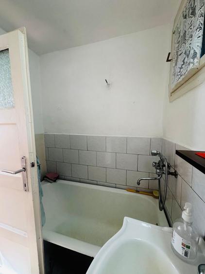 Casa singur in curte zona Velenta