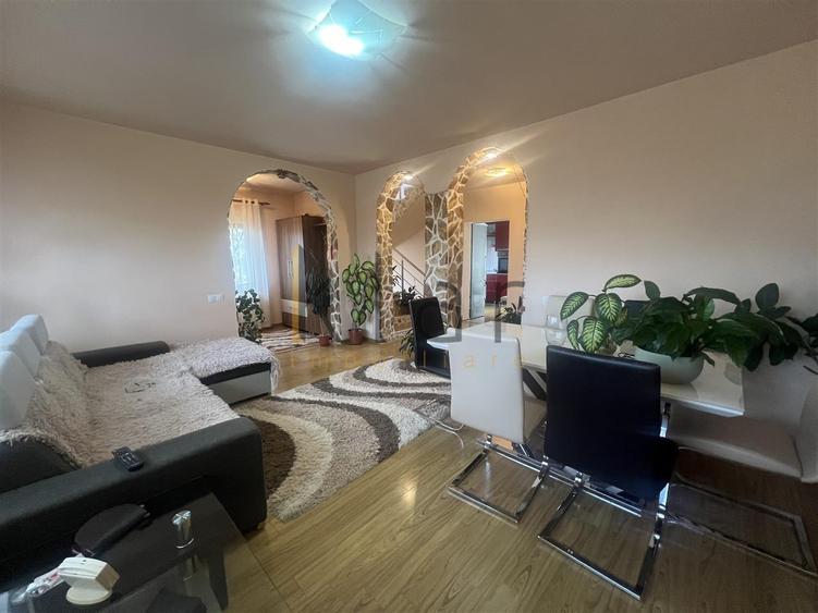 Casa cu 1400 mp teren in Dezmir