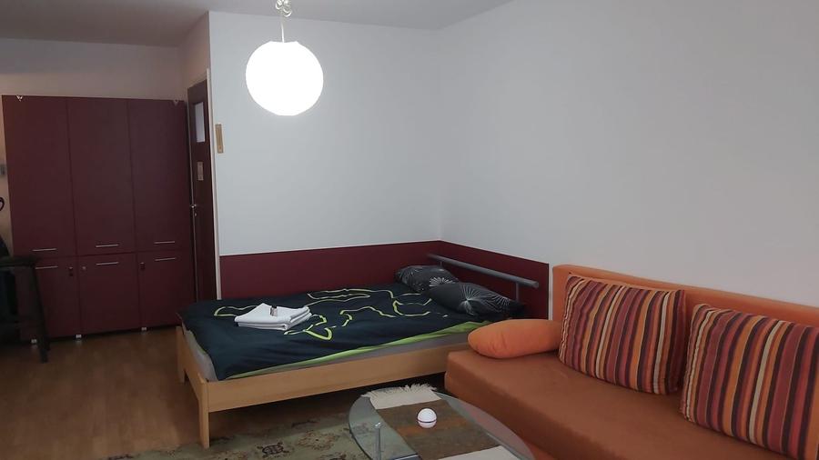 Apartament cu o cameră /35 mp/ intrare separată/ finisat modern