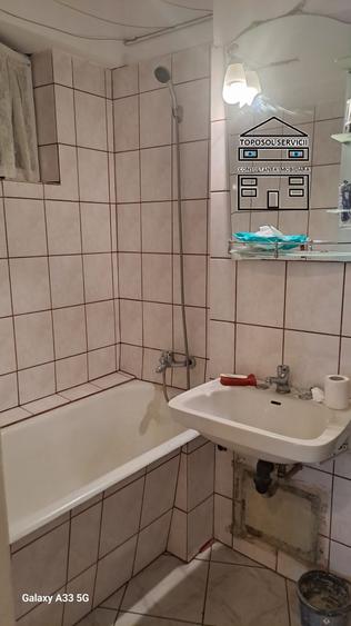 Apartament cu 3 camerere, decomandat