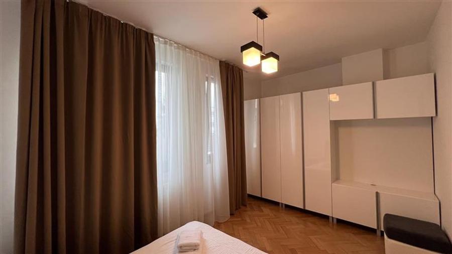 Inchiriere apartament 2 camere decomandate modern bloc nou Central zona Platinia