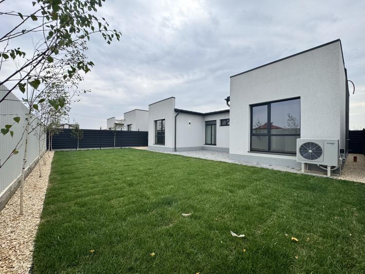 Casă individuală 4 camere, premium cu curte mare și acces privat – Domnesti