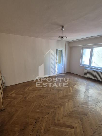 Apartament 3 camere de vanzare, zona Lipovei, Timisoara