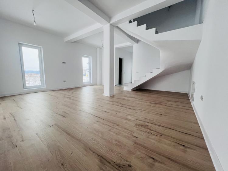 Duplex 3 camere, P+E, 91 mp utili, 250mp teren - Mosnita Veche