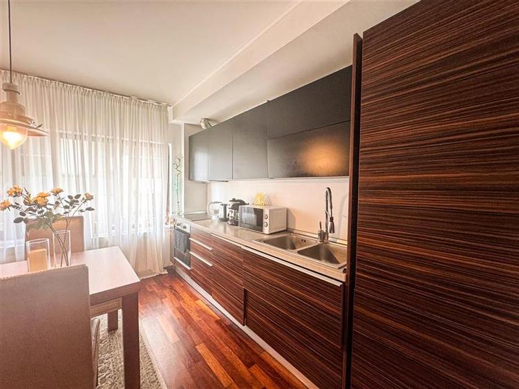 Apartament de inchiriat 3 camere Herastrau