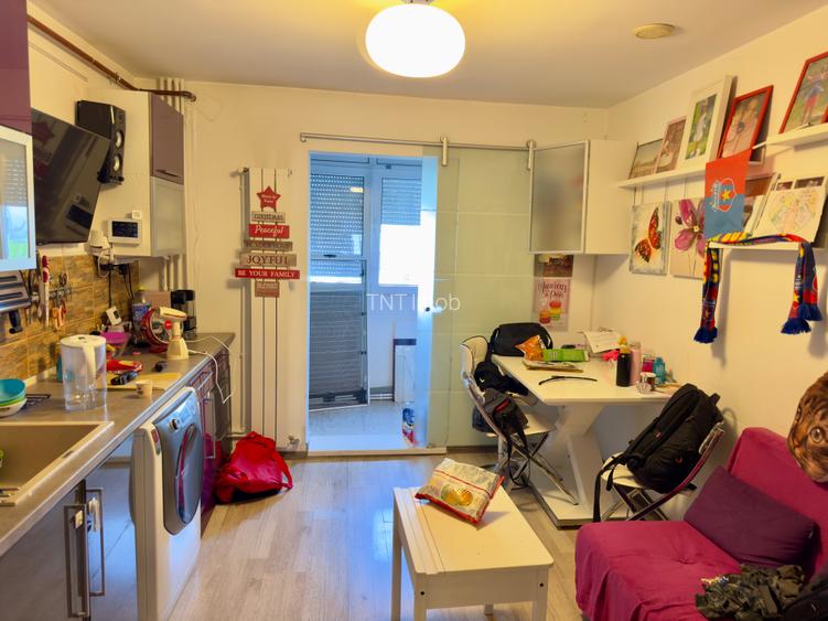 Apartament 2 camere decomandat Intre M Lujerului Gorjului  Centrala Parcare - 2