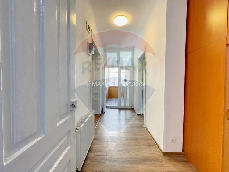 Casă / Vilă cu 6 camere de vânzare în zona Elisabetin - 13