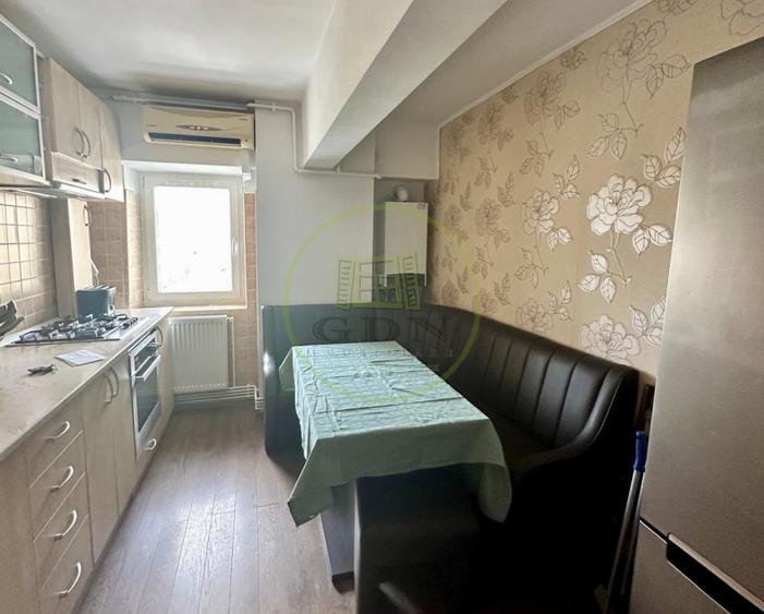 Apartament 3 camere, decomandat, 75.5 mp, cartier Lapus, zona Intim