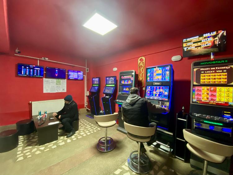 Spațiu Comercial lângă Târgoviște (Răzvad) – Locație de Colț, Vizibilitate Maxim