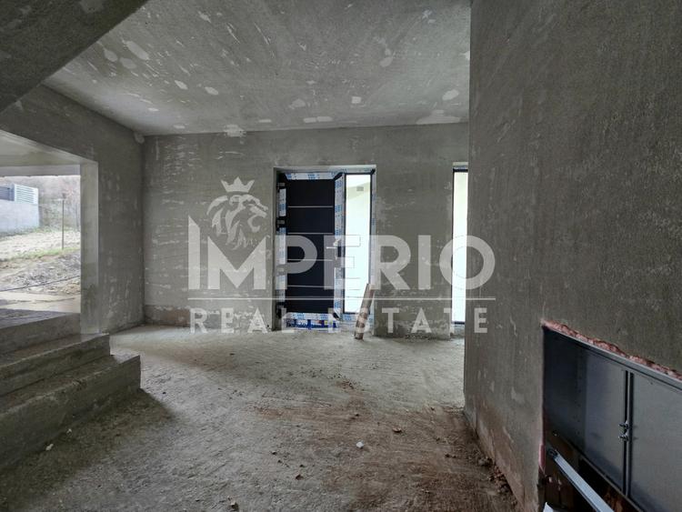 Duplex modern cu garaj!