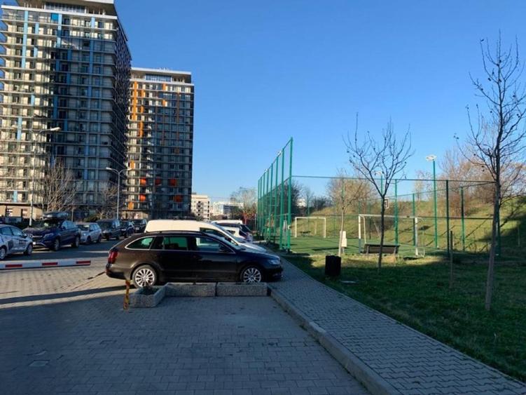 Proprietar vând locuri parcare in ASMITA GARDENS faza 1