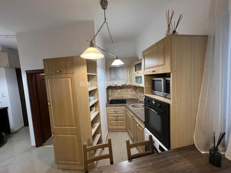 Apartament 3 camere, garaj si boxa - zona Centrala-Prefectura - 22