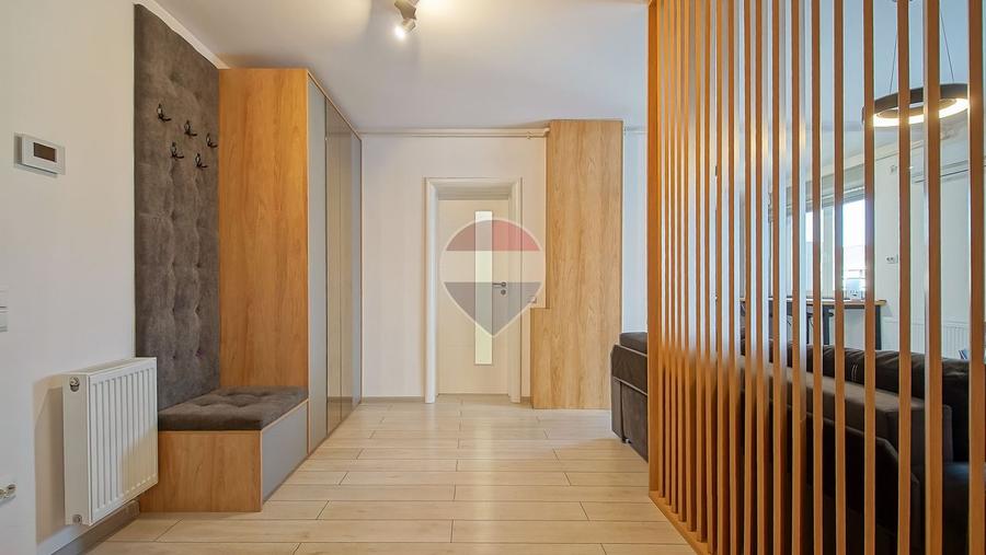 Apartament 2 camere de vânzare | Parcare și boxă | Zona Tractorul