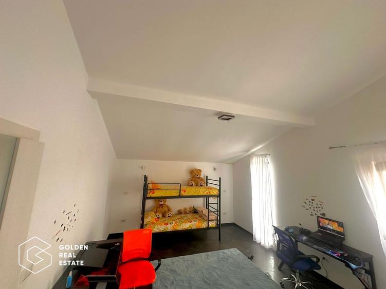Oportunitate! Vila de lux, Livada, P+E, 5 camere, teren 957mp