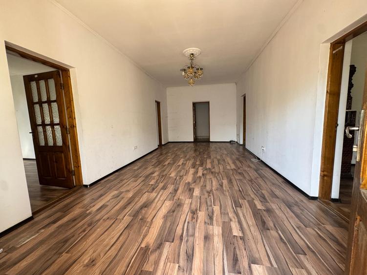 Tunari central 5 camere pretabil muncitori birouri clinica grădiniță