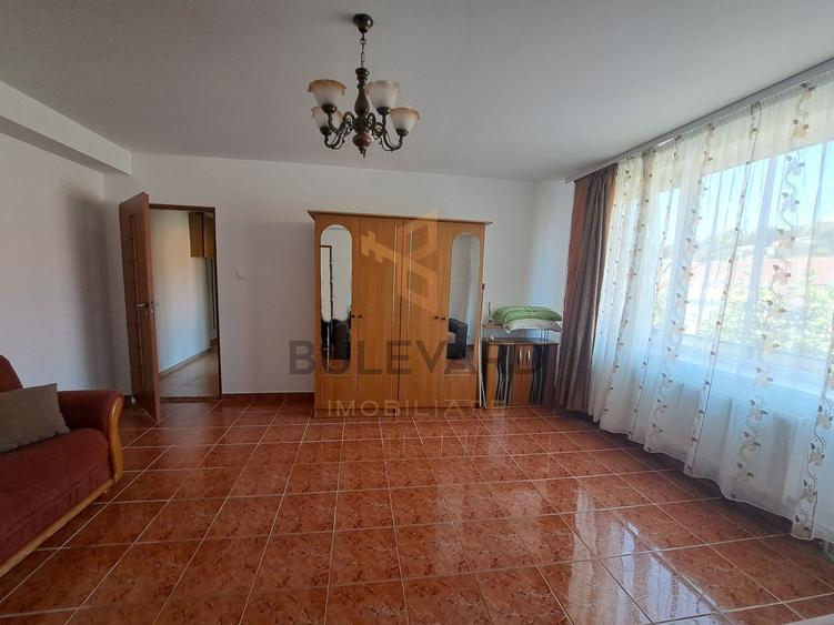 Apartament 2 camere, zona centrala, inceputul strazii Horea