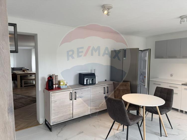 Casa finalizata recent, 2.800 mp teren Livada - Petresti de Jos