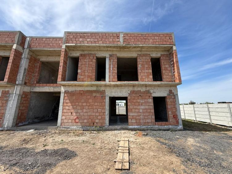 Eleganță și natură: vilă urbană exclusivistă în Tunari